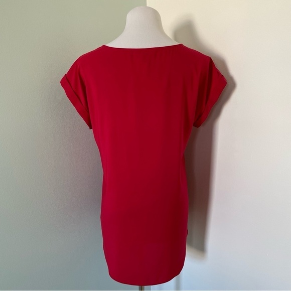 Express Women’s Short Sleeved Criss Cross Neck Red Blouse Size M - Picture 6 of 9